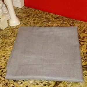 0113 Unbranded Tablecloth